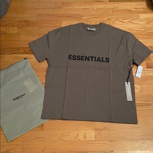 Brand New Men’s Essentials Tee Size: S